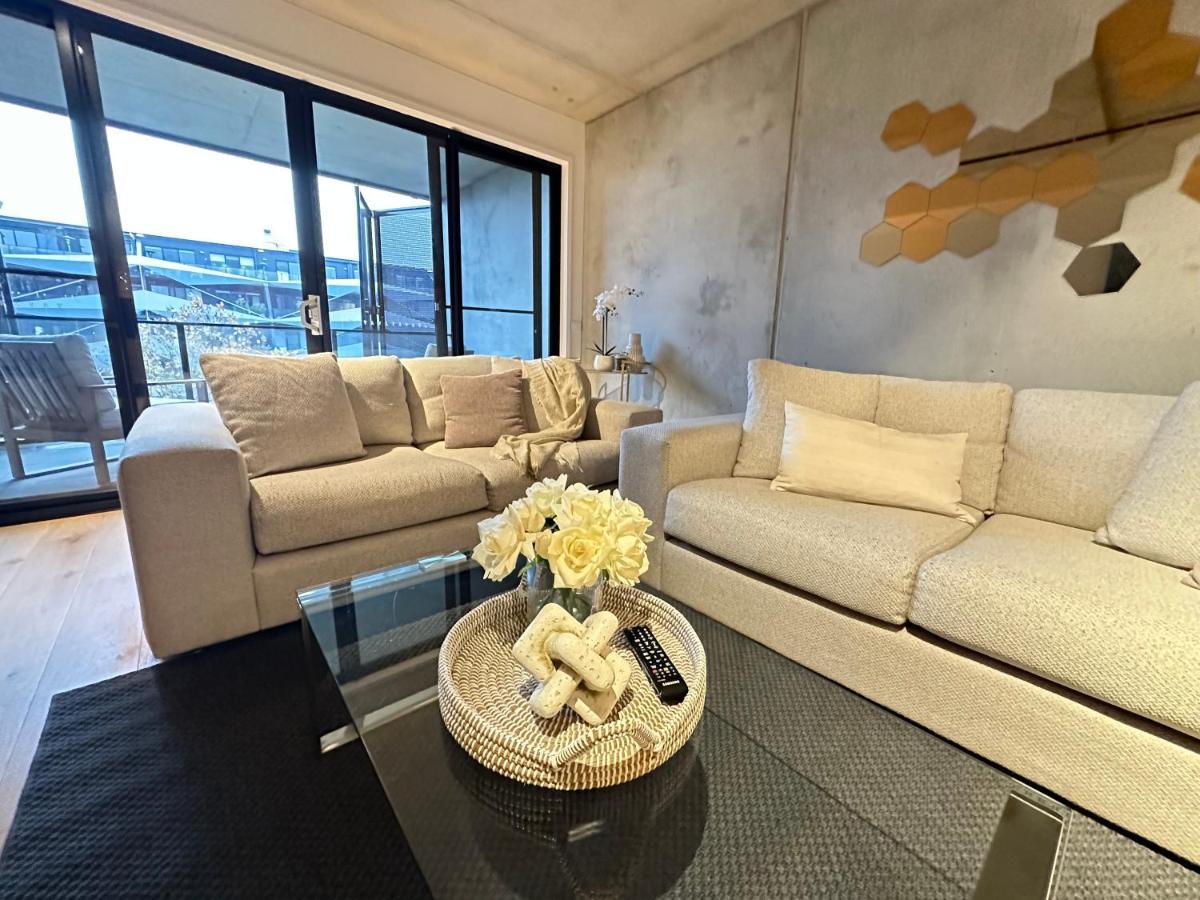 Palko - Luxury In The City Canberra Exteriör bild