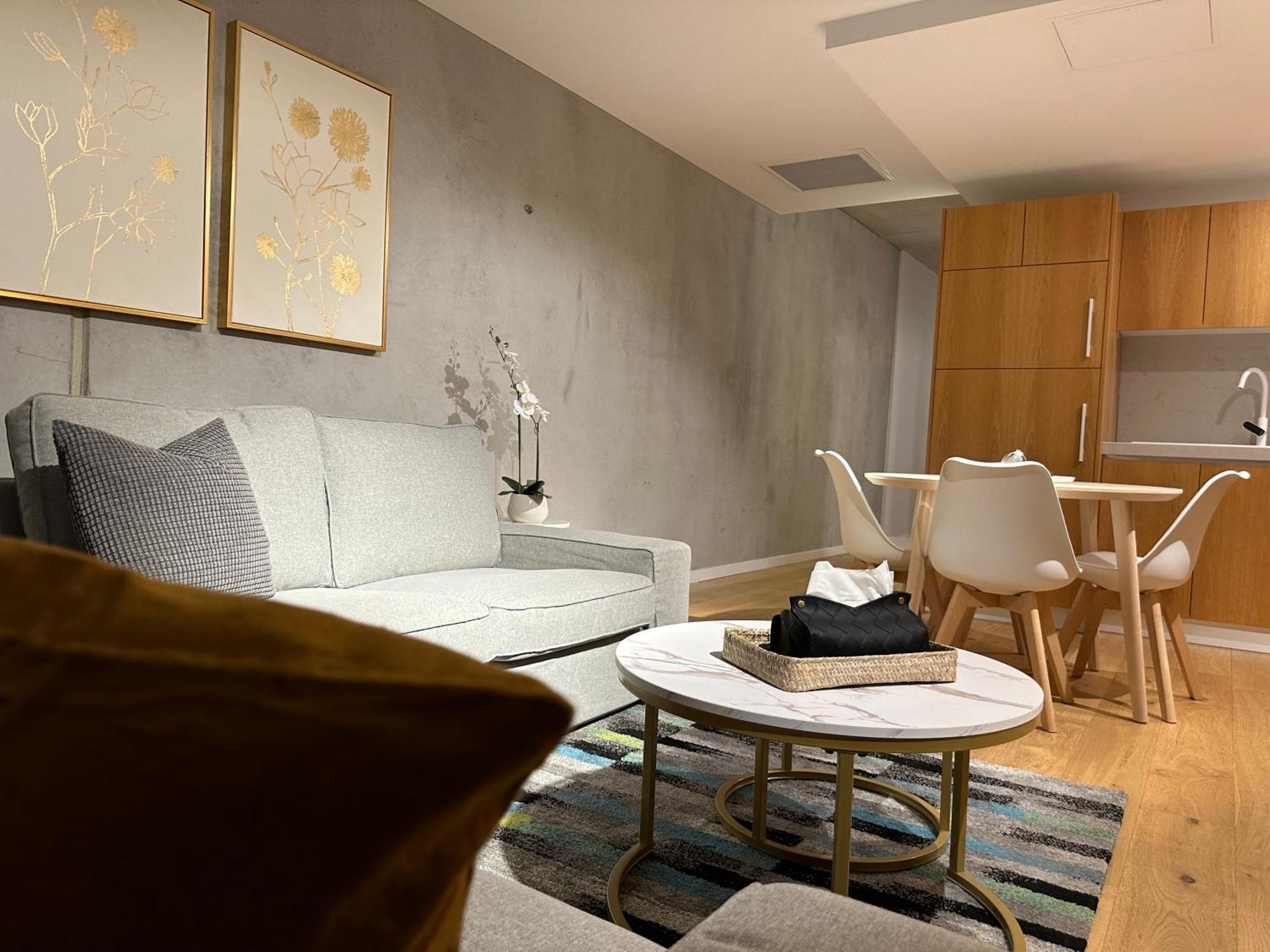 Palko - Luxury In The City Canberra Exteriör bild